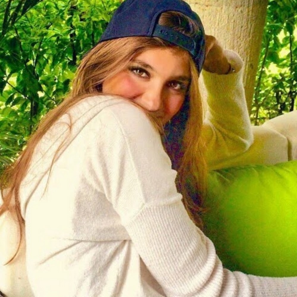Meet your Posher, Marcela