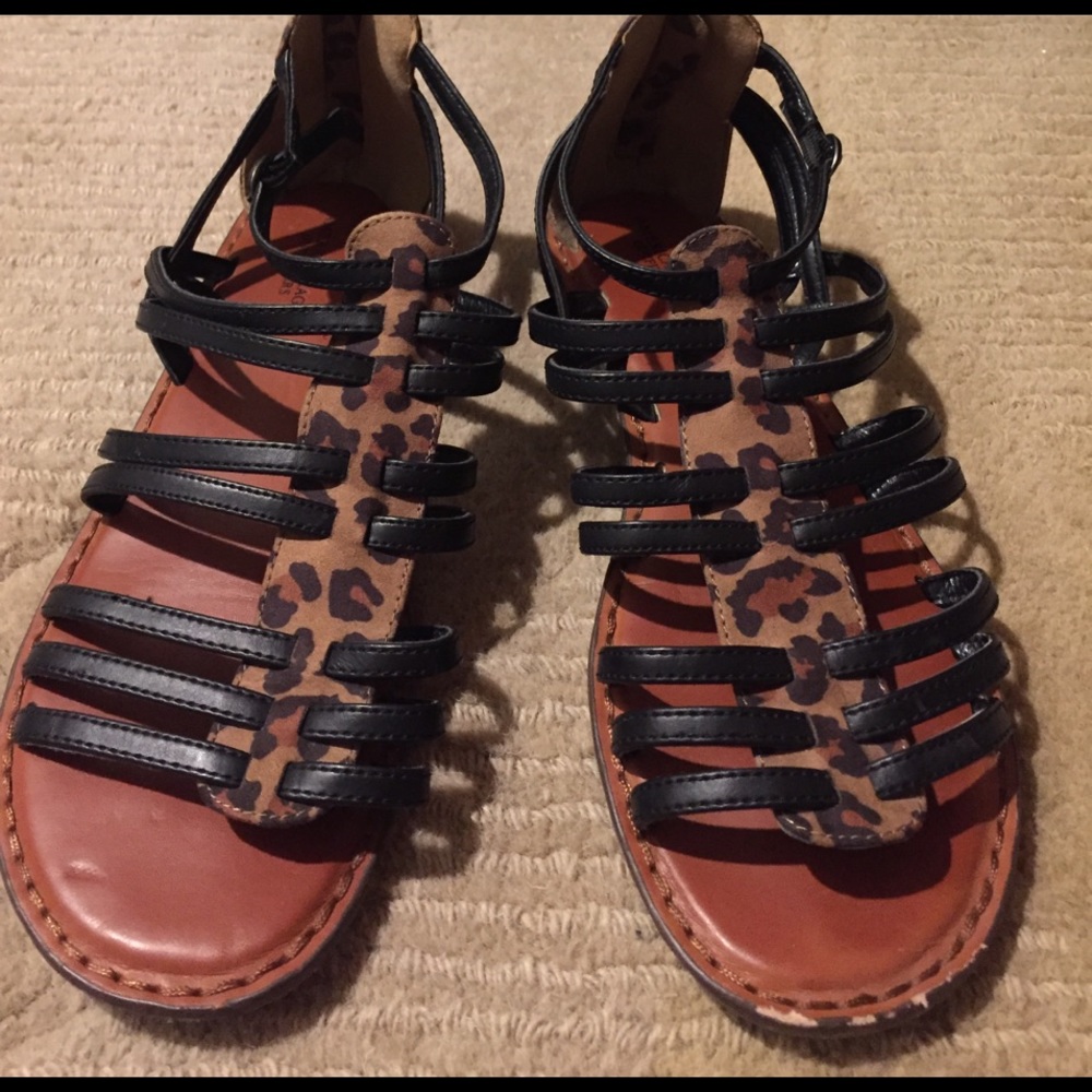 Black and print gladiator sandals women's 10