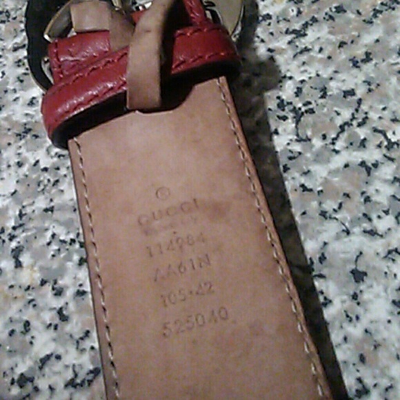 Real Gucci belt! Used! Have one lil cut! - Picture 2 of 4