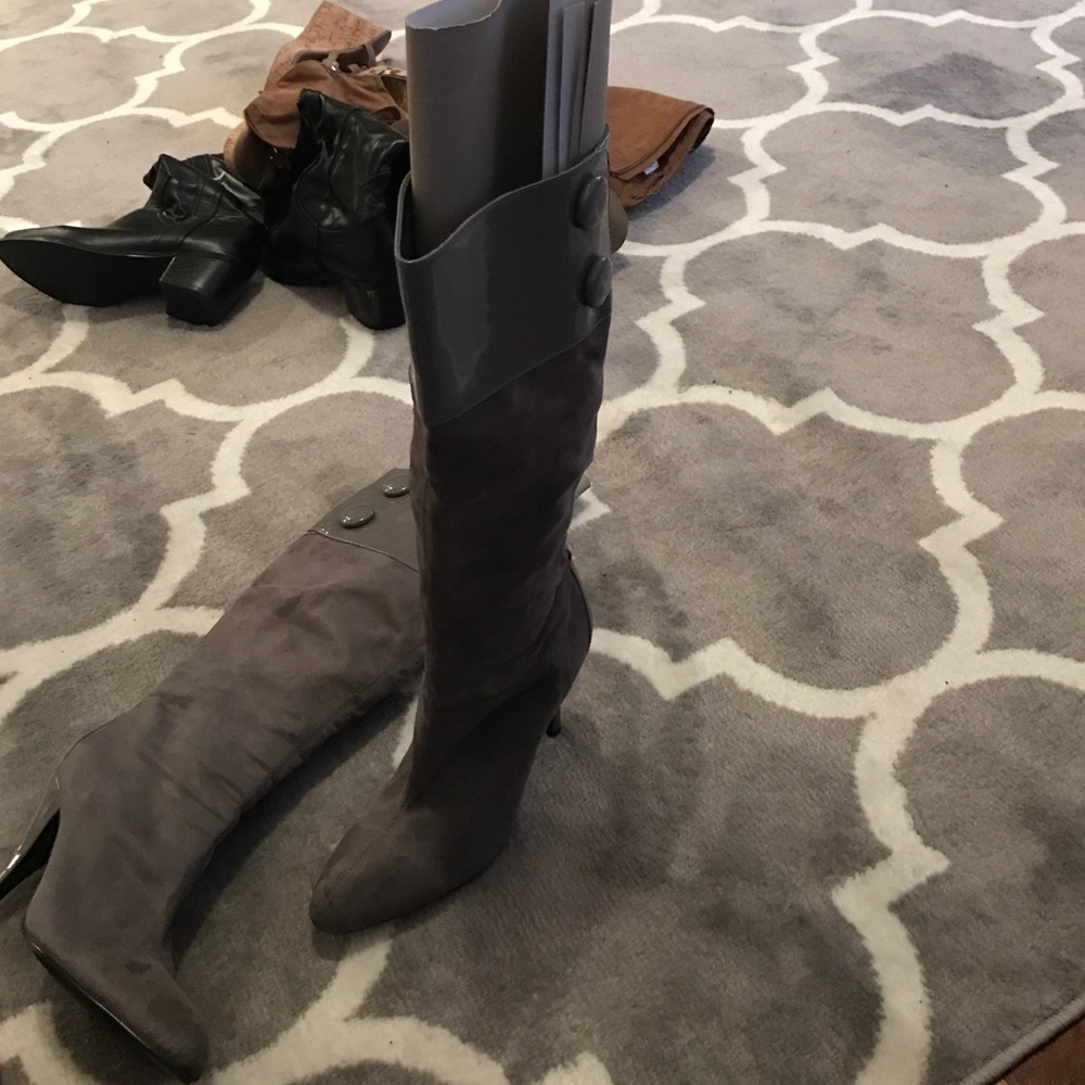 Gray boots! Knee high size Zipper - Picture 4 of 4