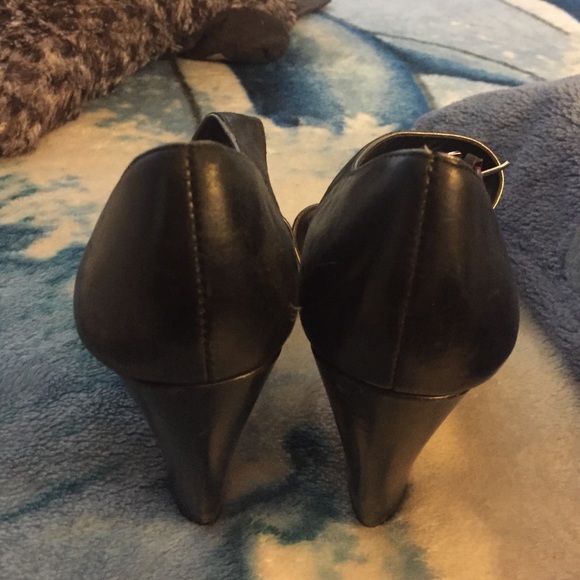 Franco Sarto Wedges - Picture 3 of 4