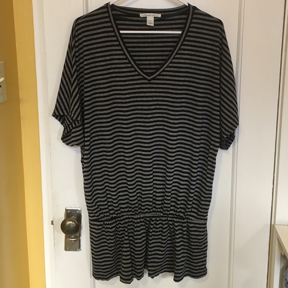 KENNETH COLE Black and Gray Striped Tunic Top Sz M