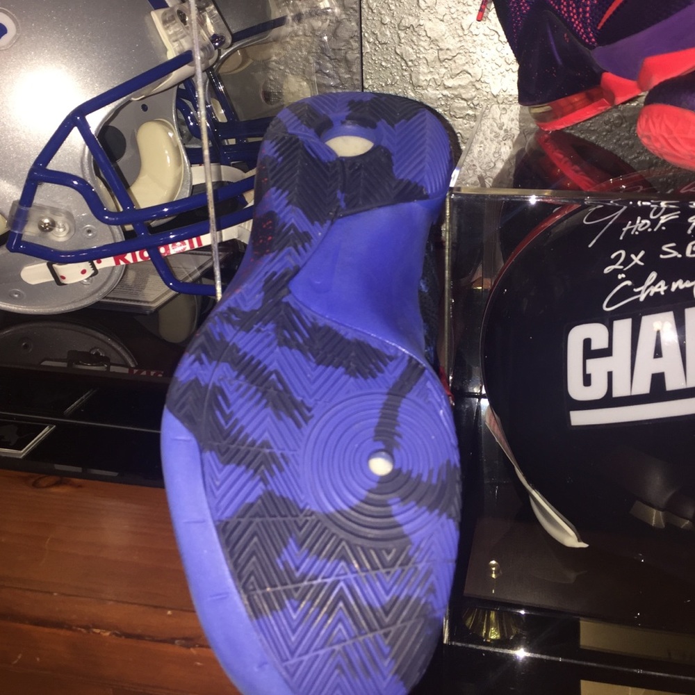 Custom Nike ID hyperdunks - Picture 2 of 3