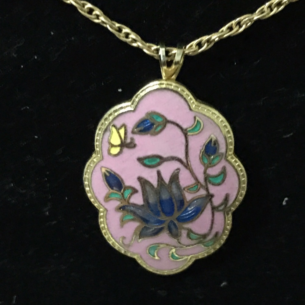 Beautiful floral charms with chain