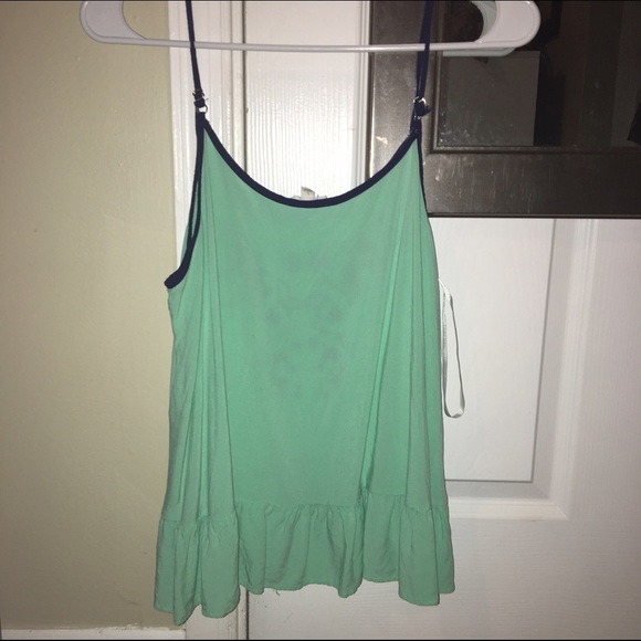 MAKE OFFERS!! Tank top - Picture 2 of 2