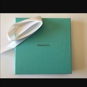 2 Tiffany gift card boxes with ribbons