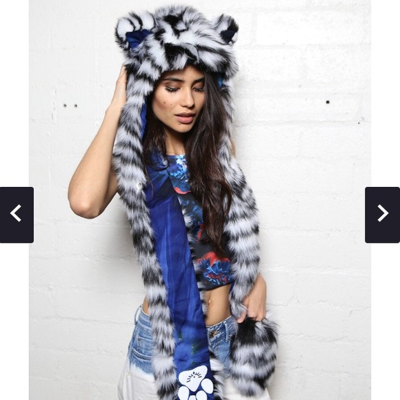 spirithoods Accessories - Looking to BUY or TRADE I don't have it for sale!