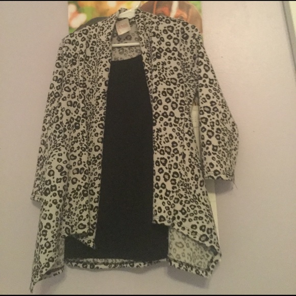 A Leopard shirt with a black tank under - Picture 3 of 3