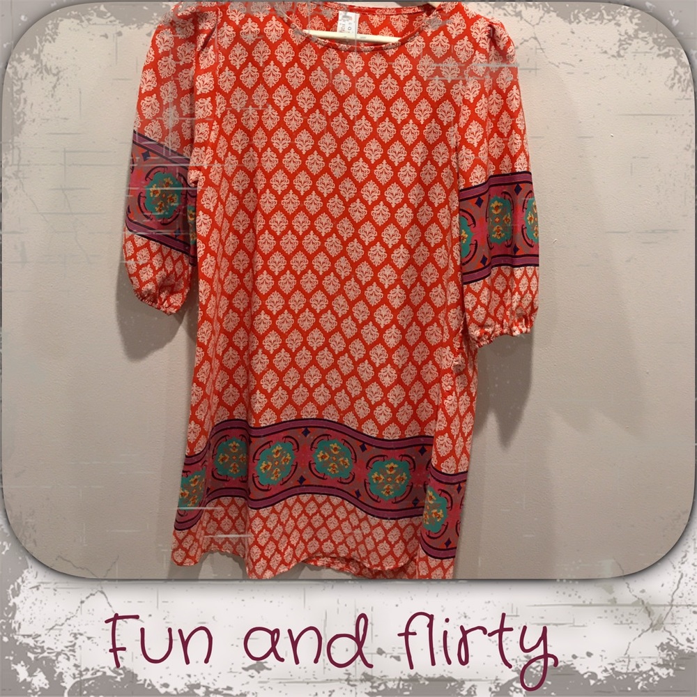 Beautiful Point dress with amazing pattern!