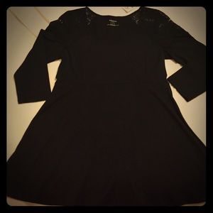 NEW Motherhood Maternity Lace Top