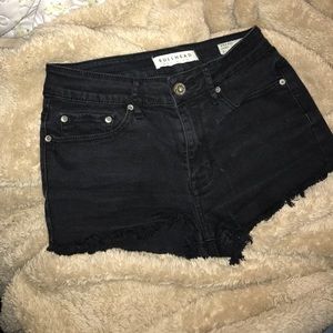 Vintage looking jeans shorts