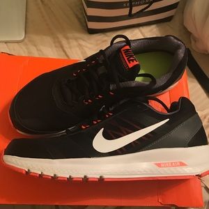 Nike Air Relentless 5 NWB