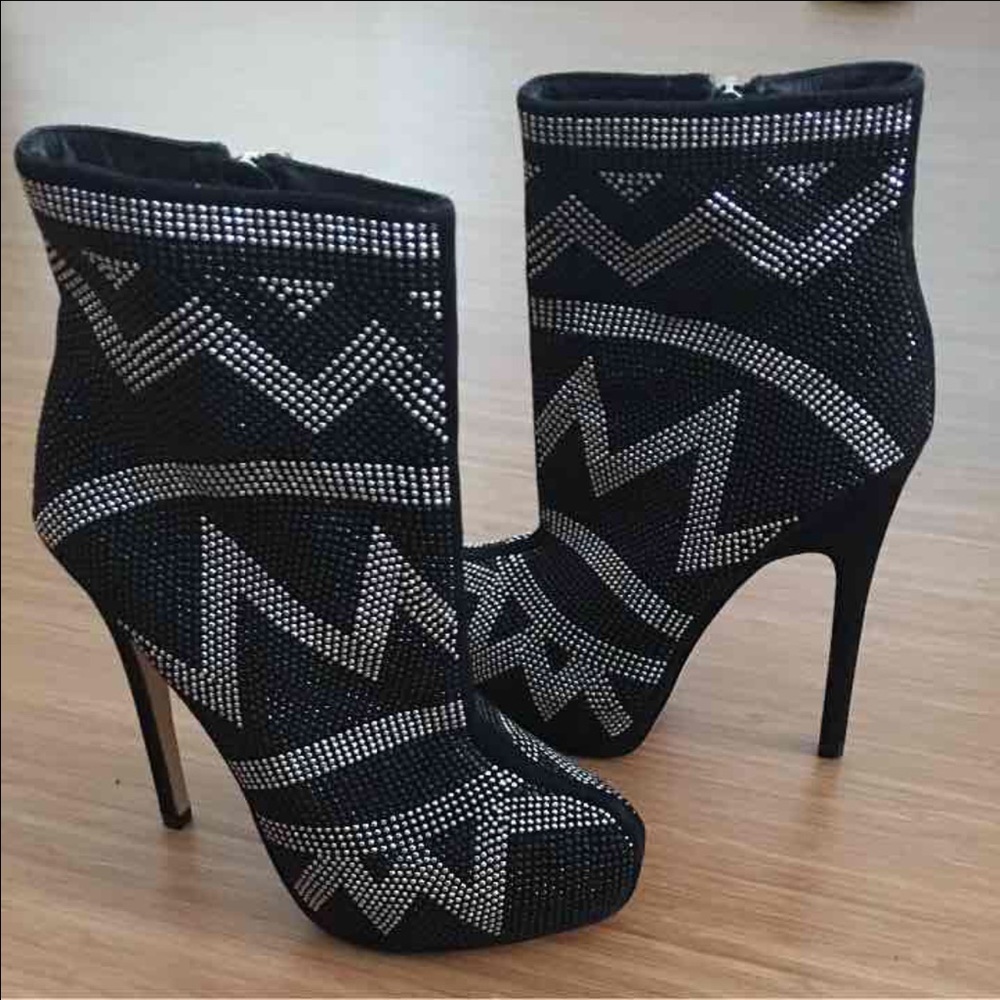 🆕 Aldo  Booties
