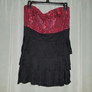 Strapless tiered shirt