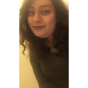 Meet your Posher, Ana