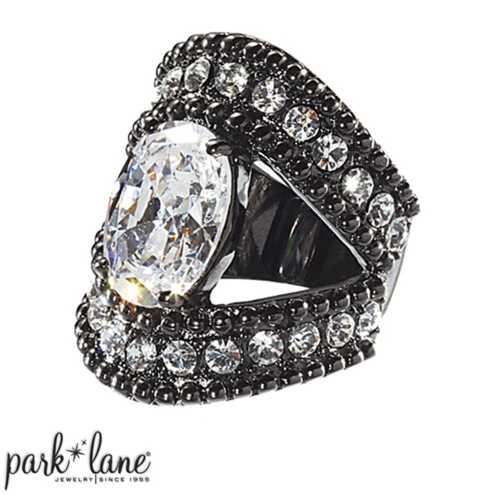 Park Lane "Majesty" Ring.
