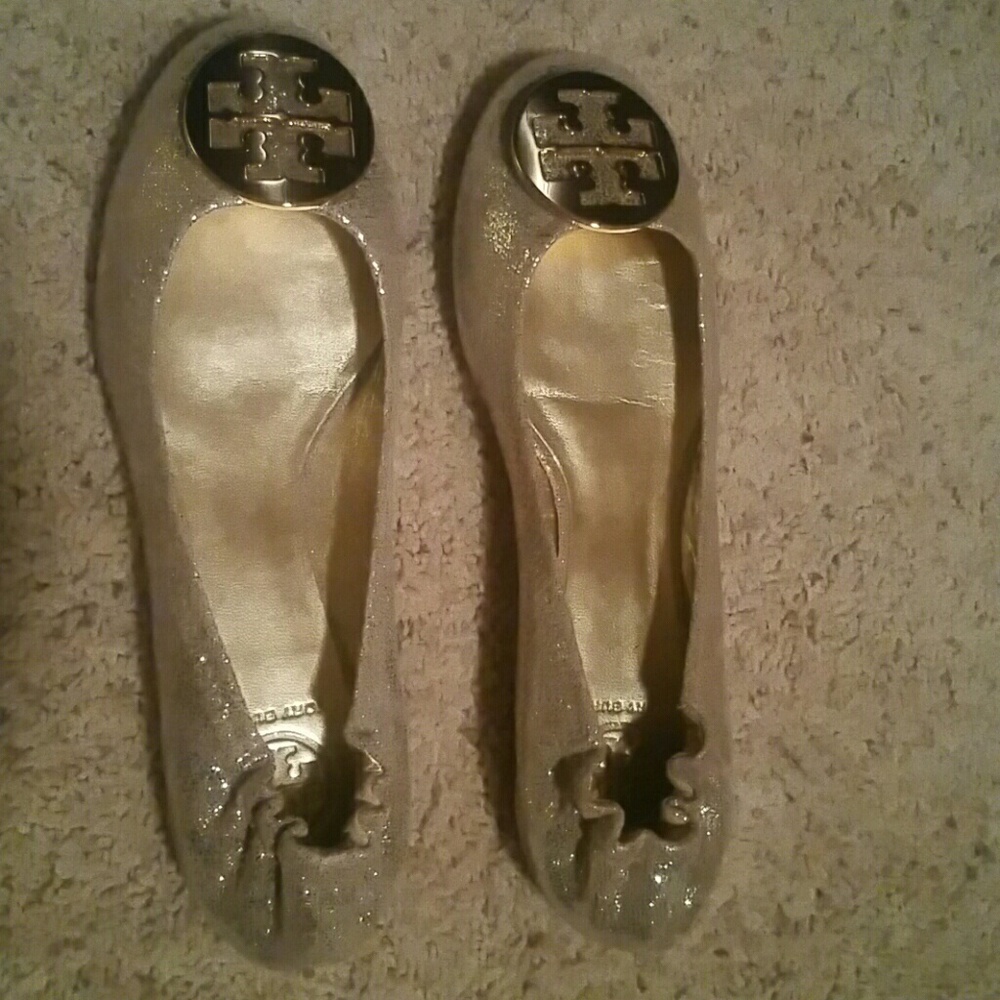 Tory Burch Reva gold - size 9