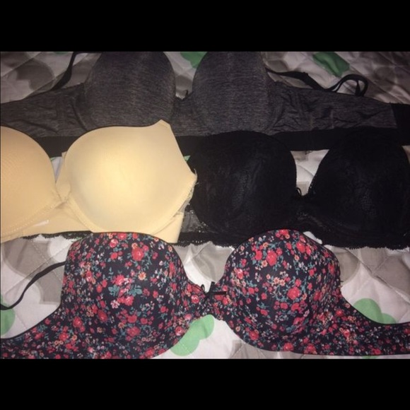Bras - Picture 3 of 3