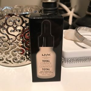 NYX Total Control Drop Foundation Sealed NEW!