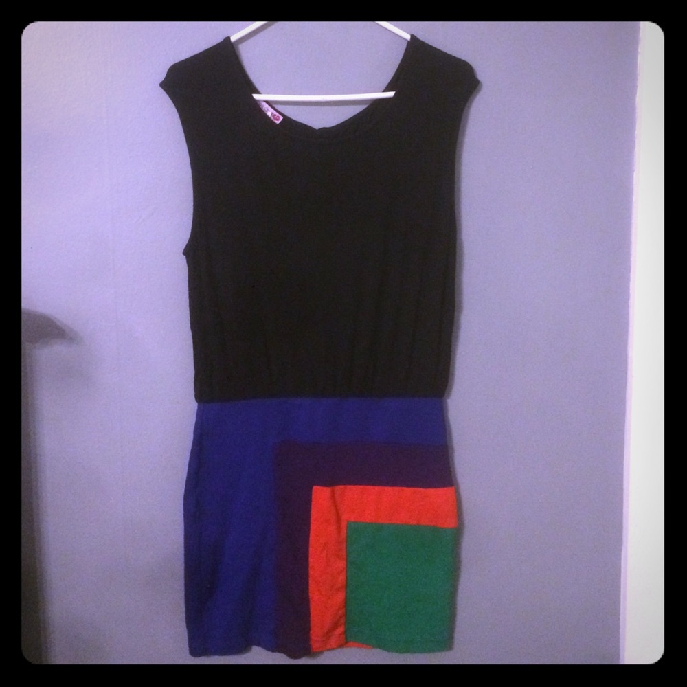 Sleeveless dress