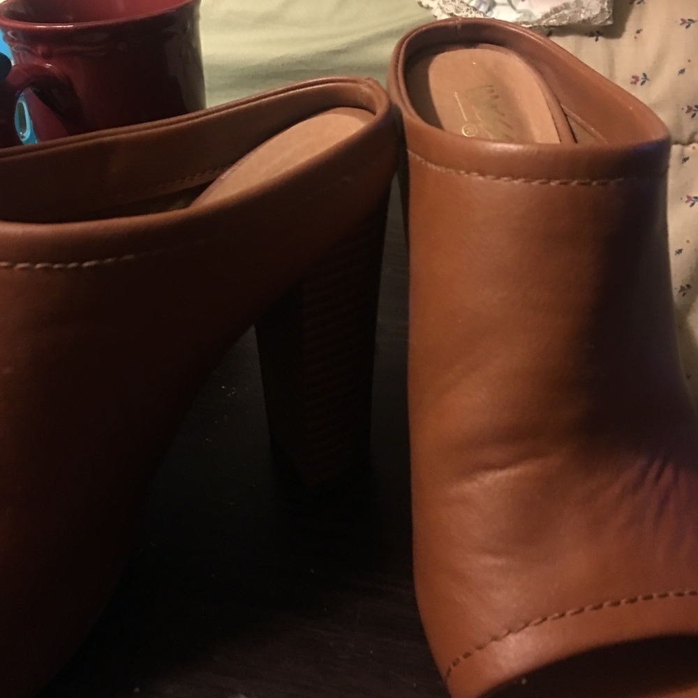 Peeptoe heels