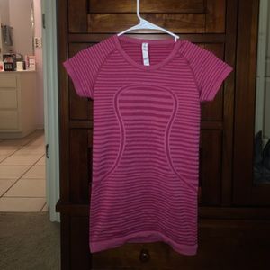 Lululemon Short sleeve shirt