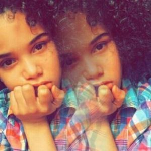 Meet your Posher, Chanel