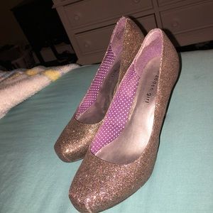 Gold sparkly heels!