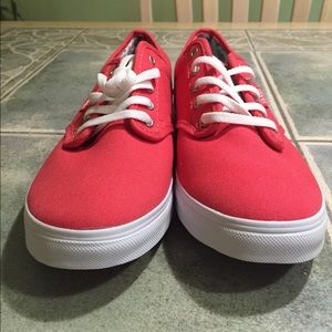 Brand New Vans classic sneakers.
