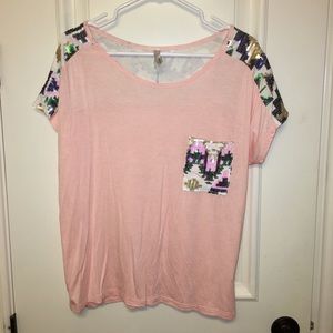 Pink shirt with color sequence