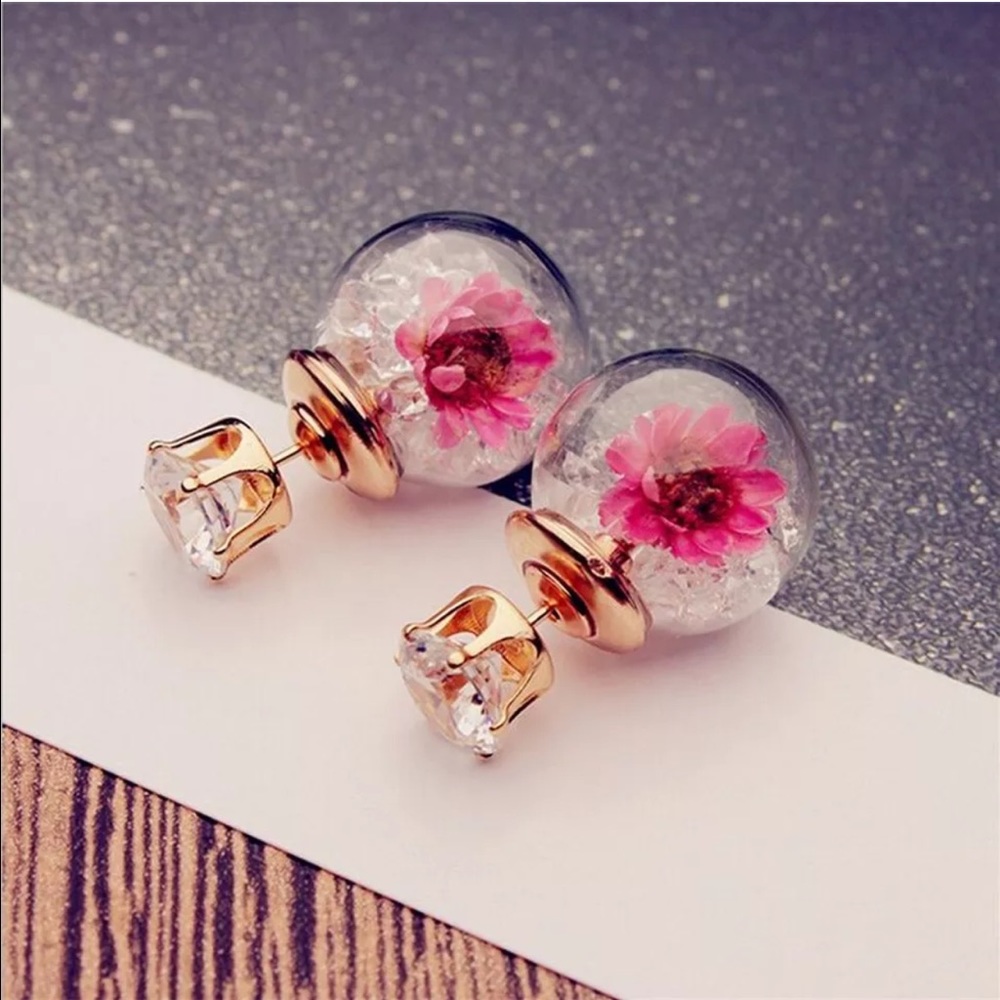 Flower Rhinestone Glass Stud Earrings.
