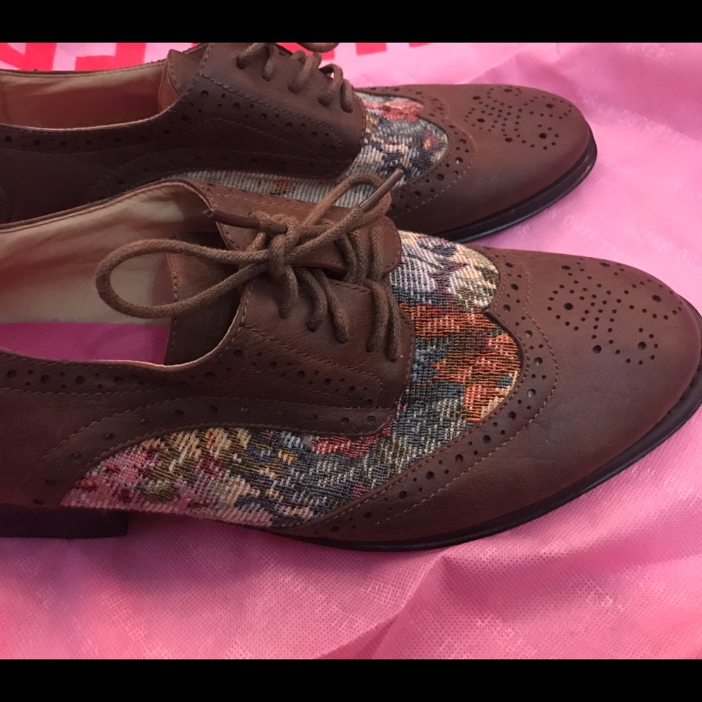Wanted barely used floral brogues size 9!