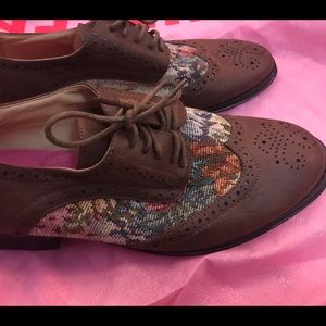 Wanted barely used floral brogues size 9!