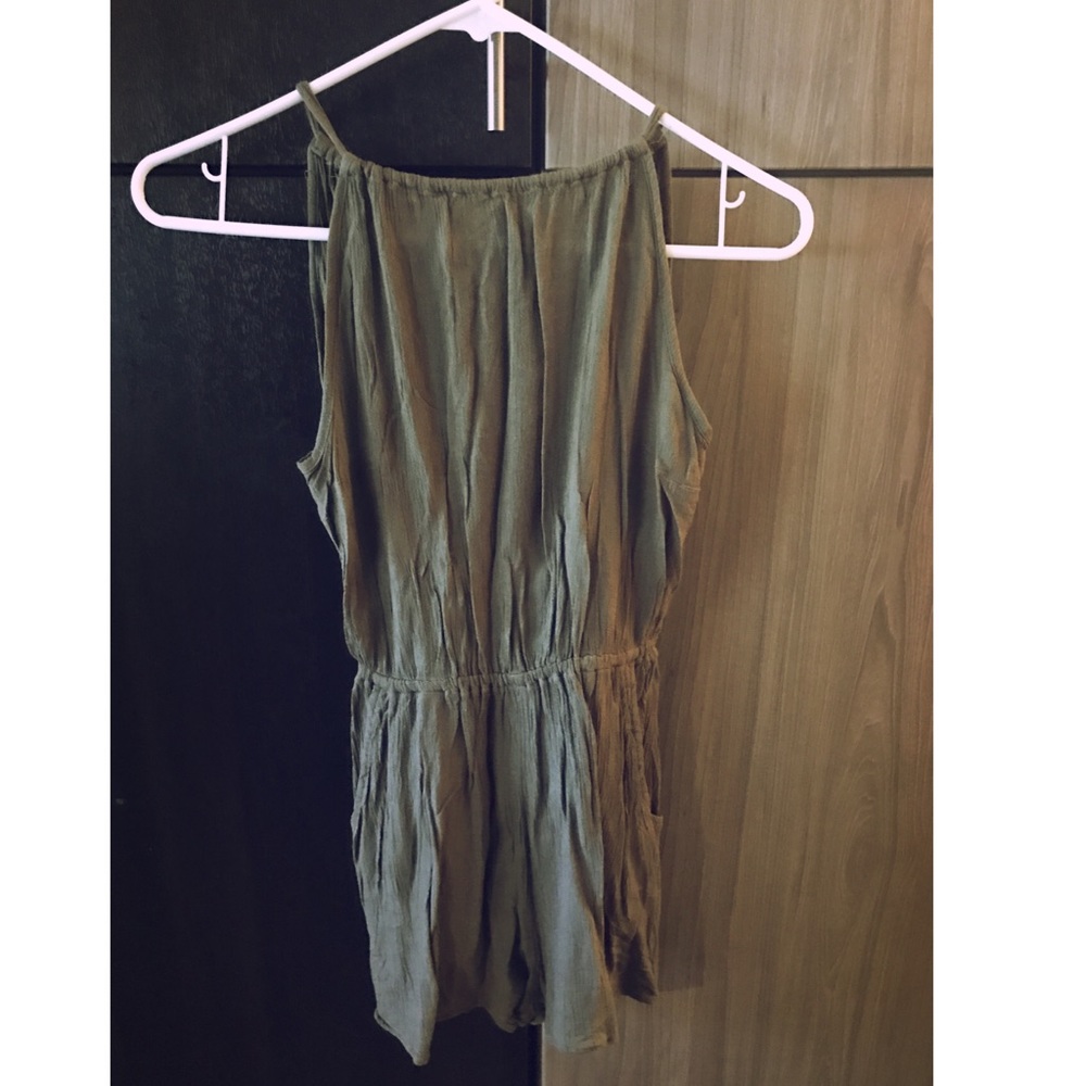 💐✨CUTE OLIVE ROMPER✨💐