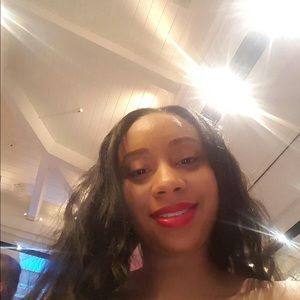 Meet your Posher, Keosha