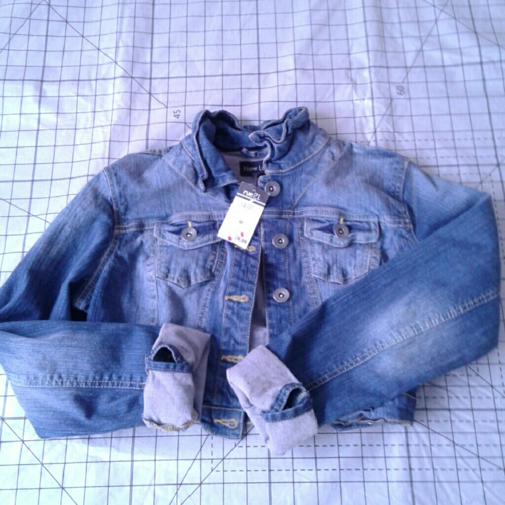 !!Price Dropped!! NWT New Look denim jacket Rue 21
