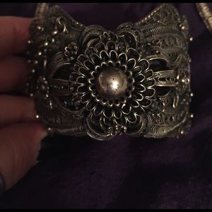 OLD VINTAGE CUFF BRACELET
