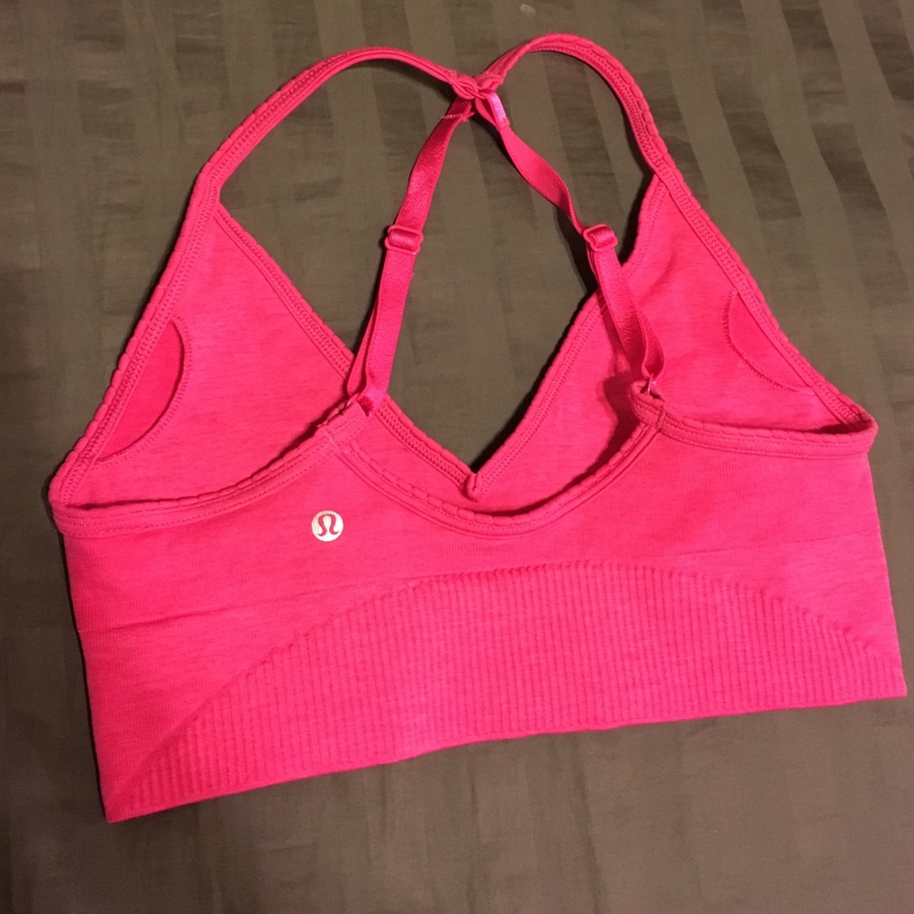 Lululemon sports bra