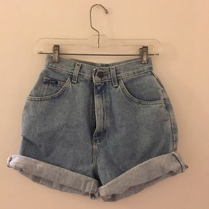 VINTAGE Lee High-waisted Shorts