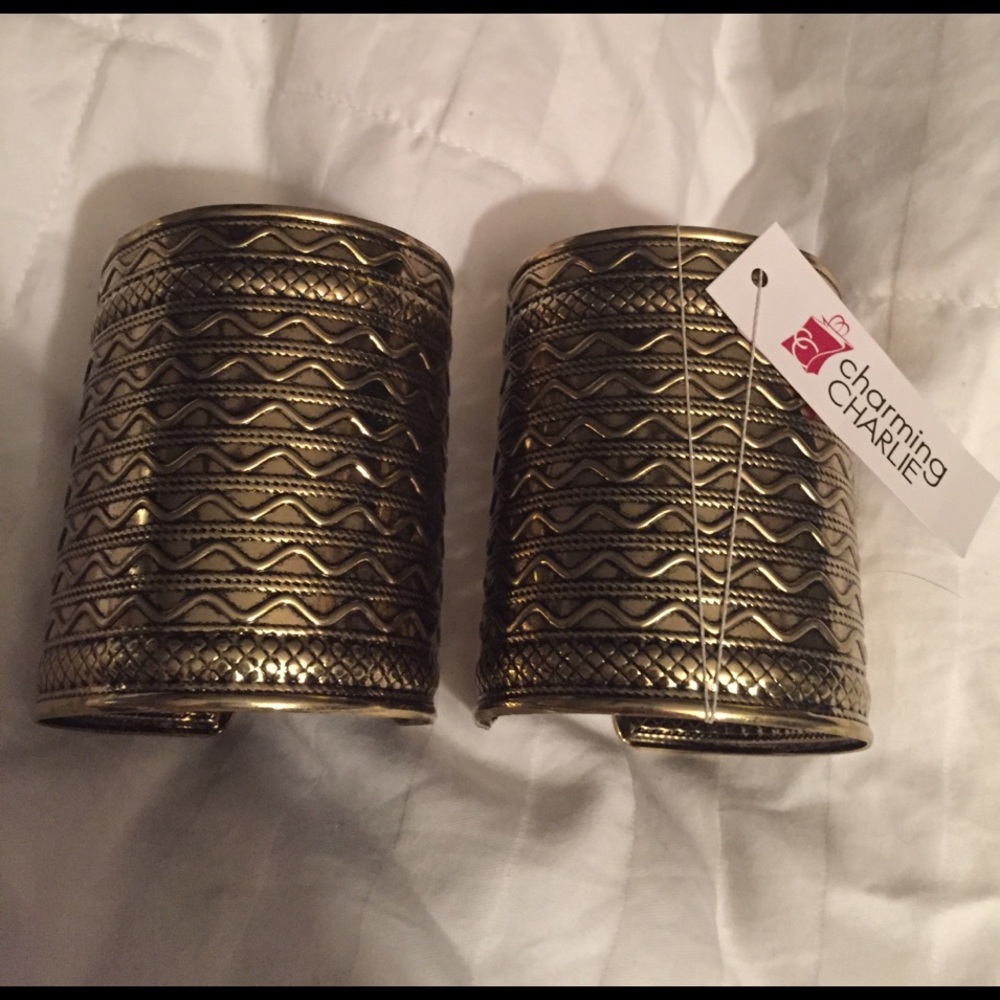 GOLD CUFF BRACELETS