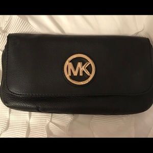 Black Michael kors clutch