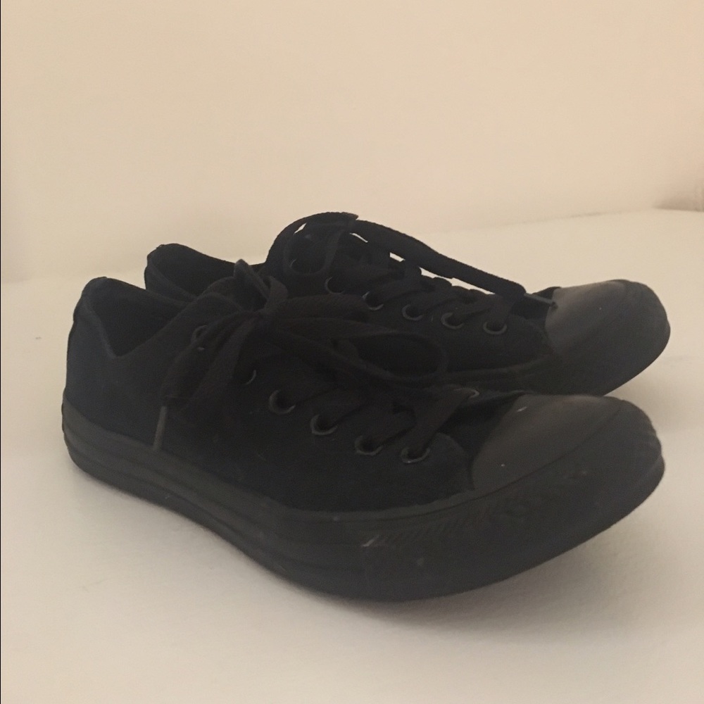 black converse