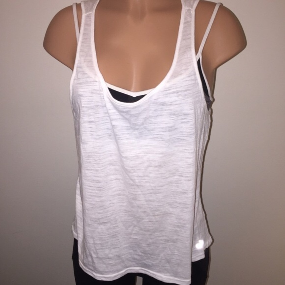 Alo Twist Tank Mint Color