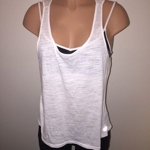 Alo Twist Tank Mint Color