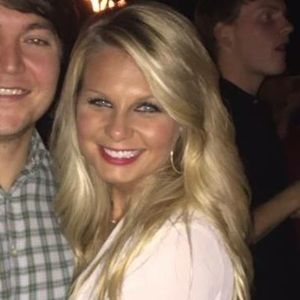 Meet your Posher, Caitlin