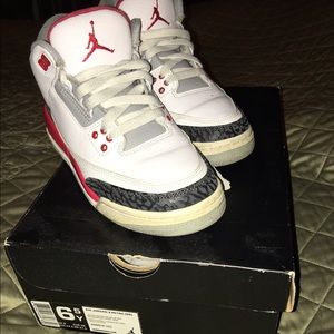JORDAN RETRO 3 Fire Red 6.5Y