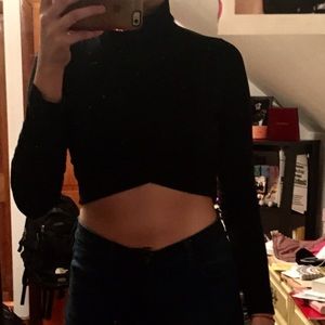 Black turtleneck crop top