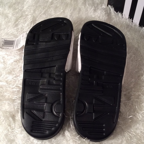 Adidas slides - Picture 3 of 3