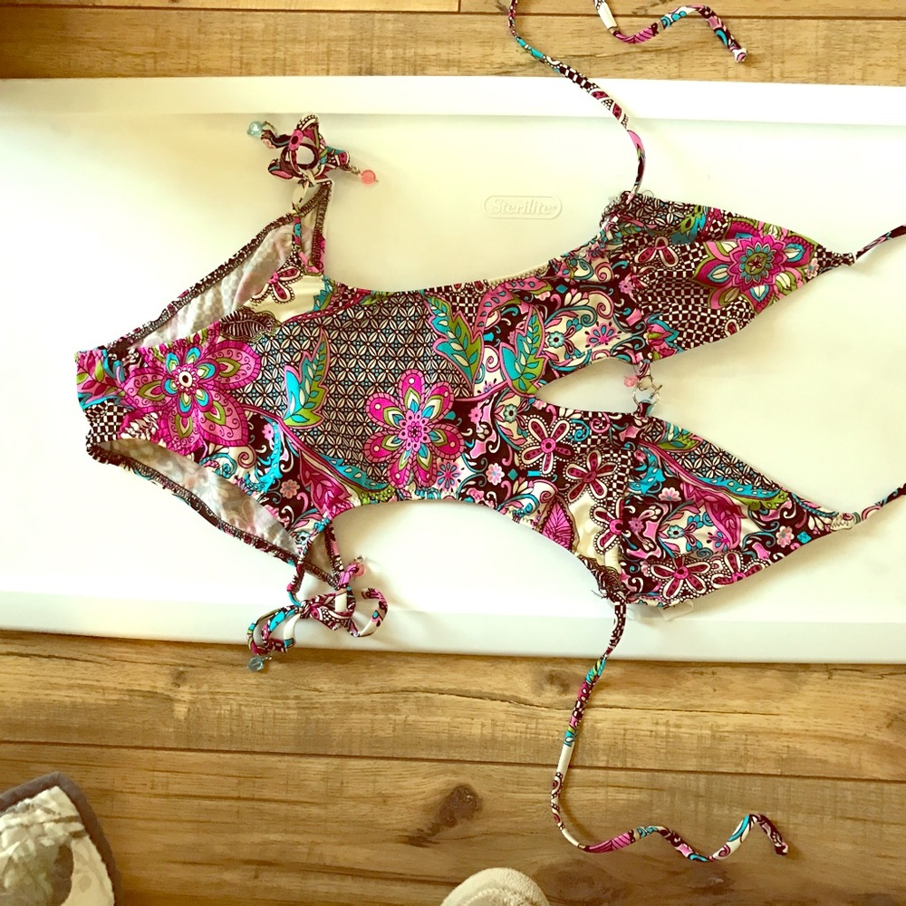 Bathing suit
