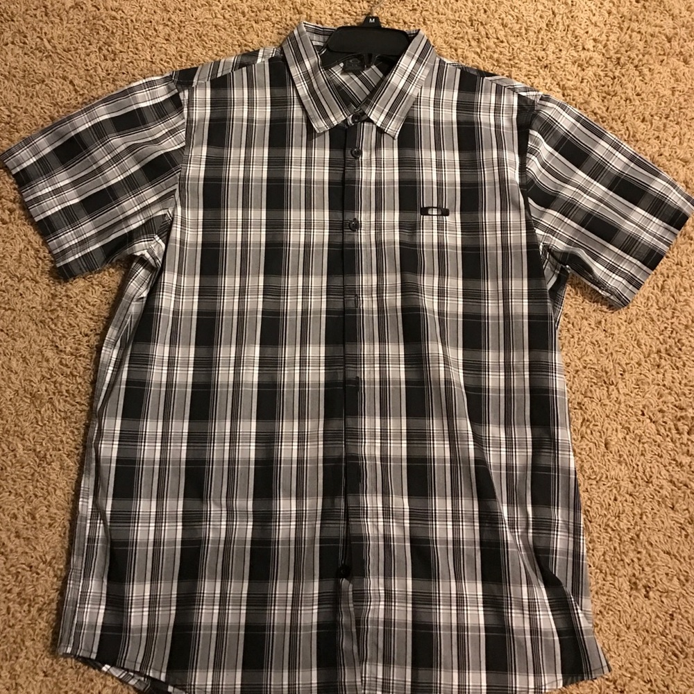 Mens Oakley button down shirt